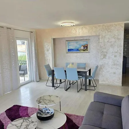Lux Adriatica דירה *