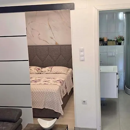 Lux Adriatica טרוגיר
